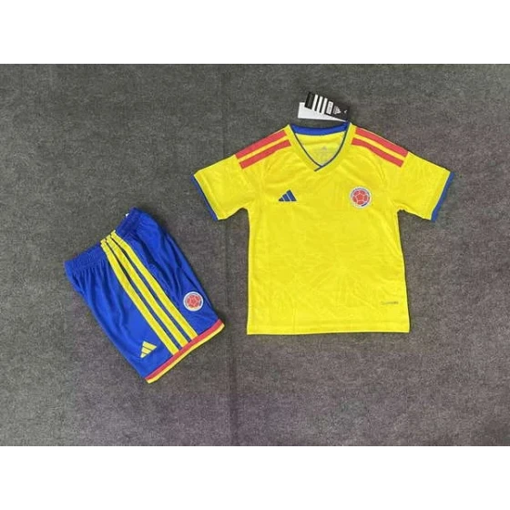 Set de camiseta local de la Selección Colombia para el Mundial 2026 para niños, uniforme de fútbol, pantaloneta, tallas 16-28 (2-13 años)