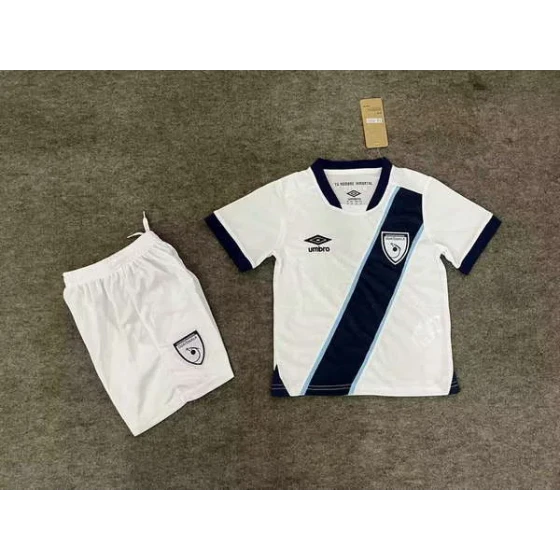 Conjunto de Jersey Local de la Selección de Guatemala para el Mundial 2026 - Ropa de Fútbol para Niños - Camiseta y Pantalón Corto - Tallas 16-28 (2-13 AÑOS)